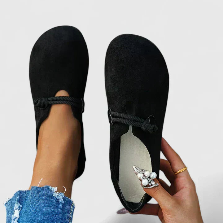 Black / 10