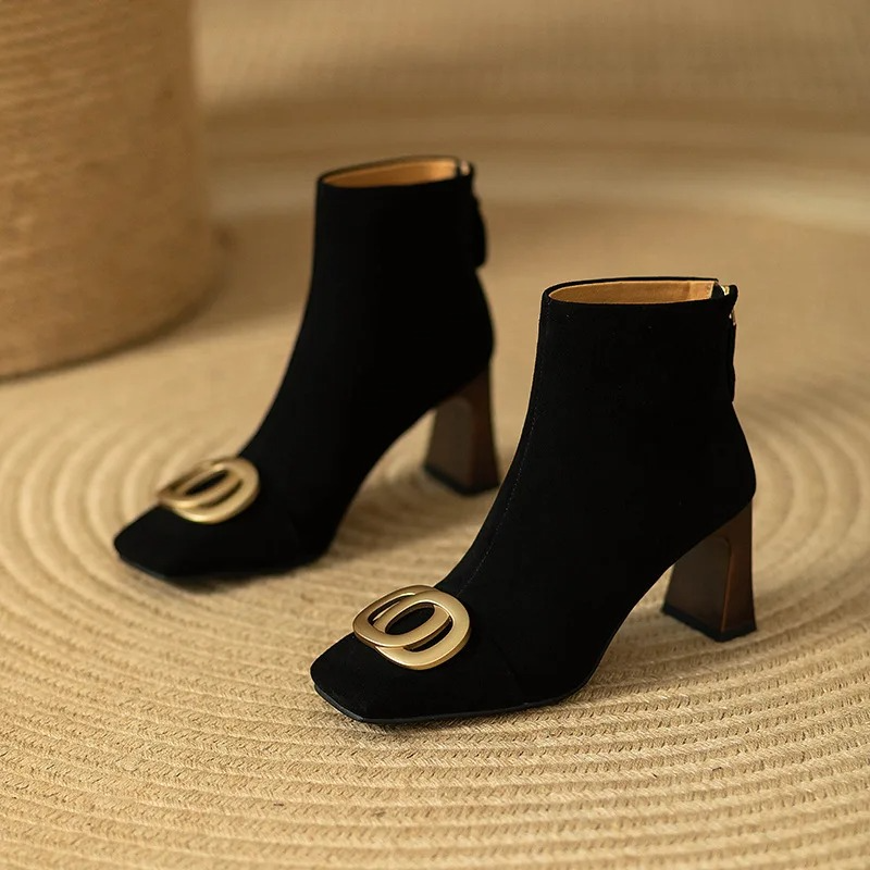 Black / 43