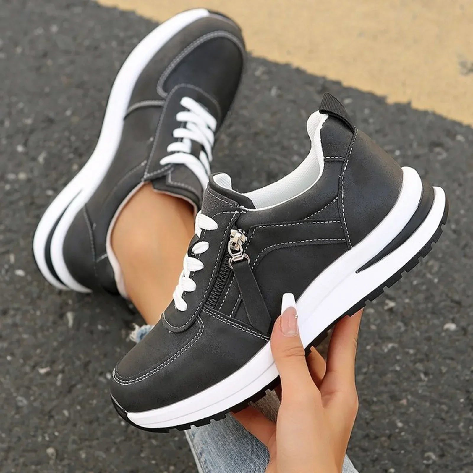 Black / 43