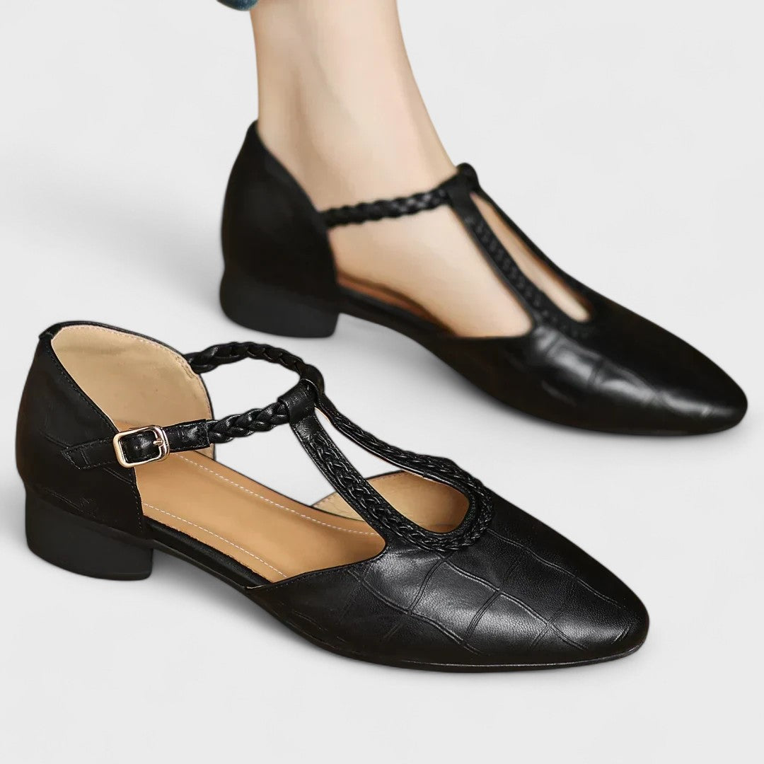 Black / 40